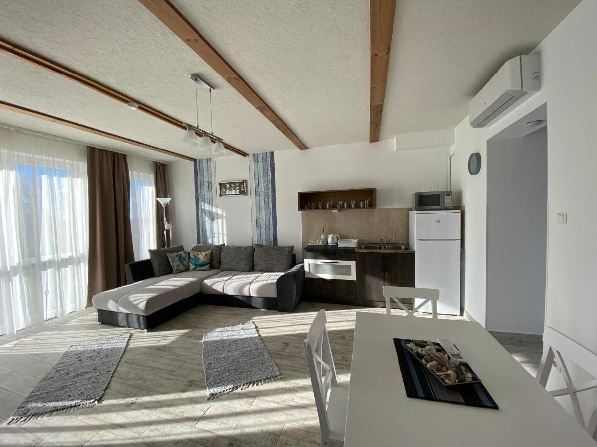 Platan Apartmanhaz Balatongyörök Zewnętrze zdjęcie