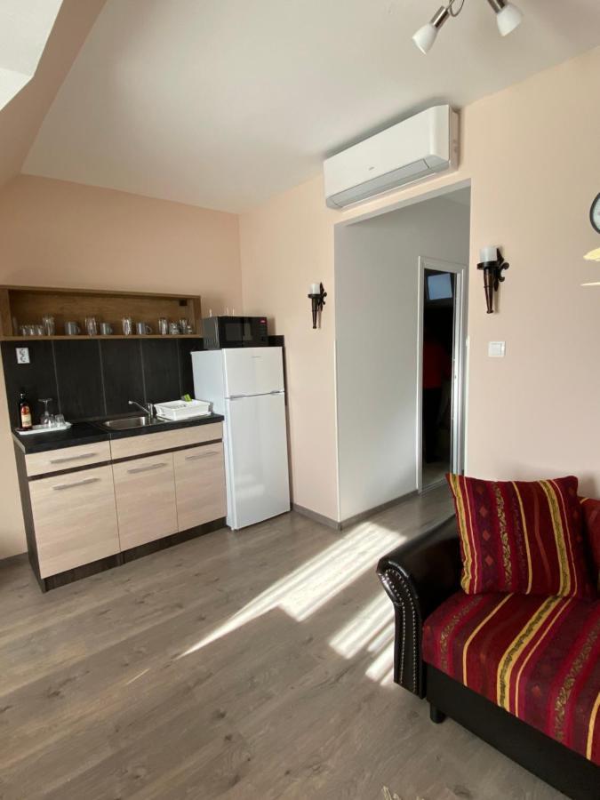 Platan Apartmanhaz Balatongyörök Zewnętrze zdjęcie