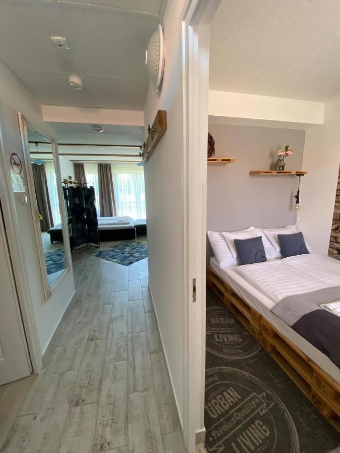 Platan Apartmanhaz Balatongyörök Zewnętrze zdjęcie