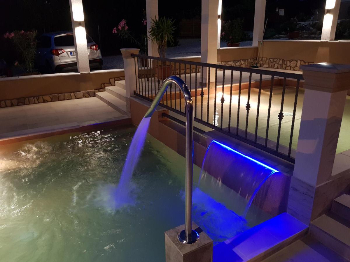 Platan Apartmanhaz Balatongyörök Zewnętrze zdjęcie