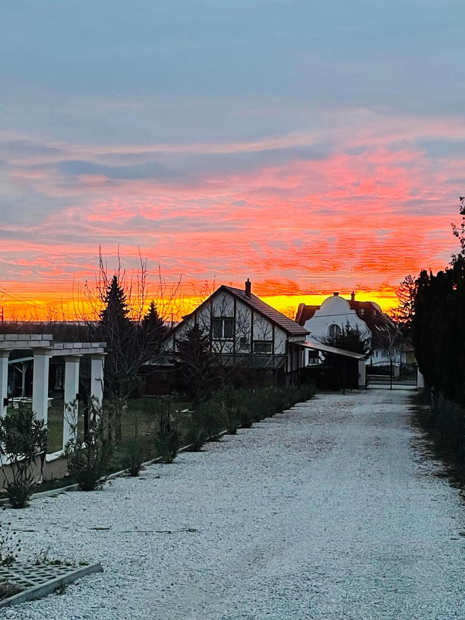 Platan Apartmanhaz Balatongyörök Zewnętrze zdjęcie